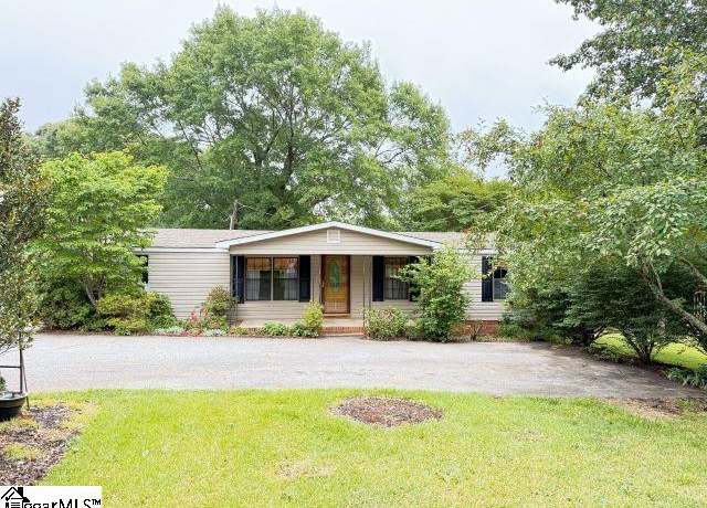 Property at 390 Abernathy Rd, Inman, SC 29349, 3 beds, 2 baths
