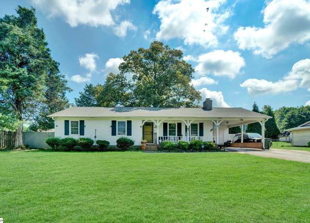 Property at 203 Evergreen St, Easley, SC 29642, 3 beds, 2 baths