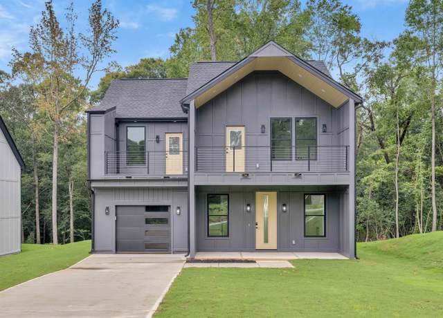 Property at 318 W Caroline St, Greenville, SC 29611, 3 beds, 2.5 baths