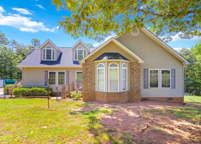 Property at 149 Elbert Clark Dr, Easley, SC 29640, 4 beds, 3.5 baths
