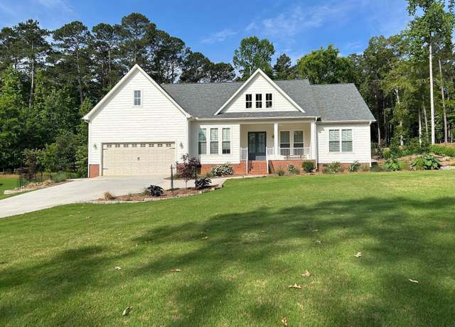 Property at 403 Lakeport Dr, Greenwood, SC 29649, 4 beds, 2 baths
