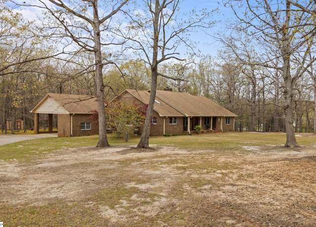 Property at 100 Pilot Rd, Greenville, SC 29609, 3 beds, 2.5 baths