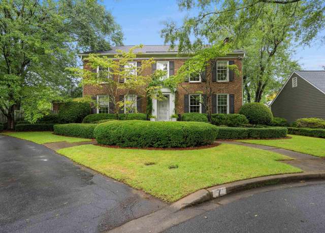 Property at 7 Blenheim Ct, Greenville, SC 29607, 3 beds, 3.5 baths