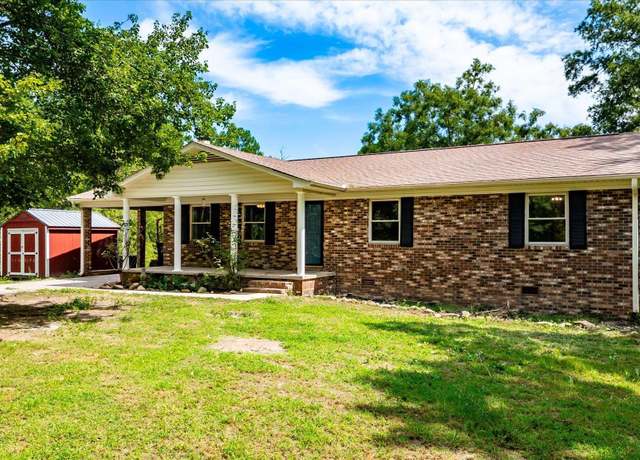 Property at 124 Wiley Rd, Greenwood, SC 29649, 4 beds, 2 baths