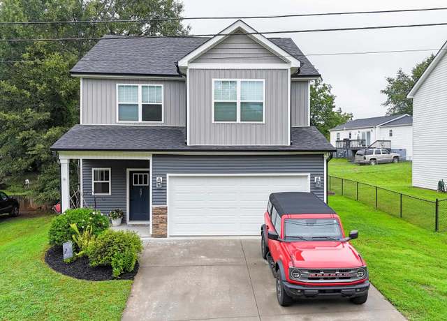 Property at 207 Phillips Ave, Easley, SC 29640, 3 beds, 2.5 baths