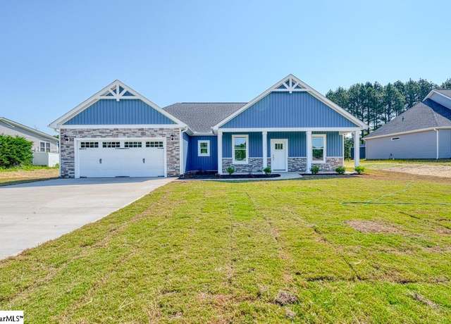 Property at 1272 W Rutledge Ave, Gaffney, SC 29341, 3 beds, 2.5 baths