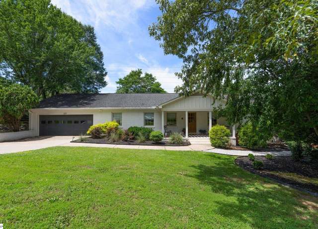 Property at 227 Donington Dr, Greenville, SC 29615, 5 beds, 4 baths