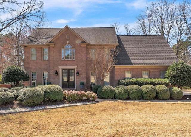 Property at 95 Brandermill Rd, Spartanburg, SC 29301, 4 beds, 4.5 baths