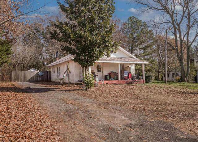 Property at 13403 Highway 221, Enoree, SC 29335, 3 beds, 1 bath