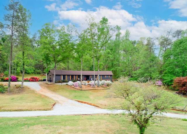 Property at 409 Freeman Bridge Rd, Marietta, SC 29661, 4 beds, 3 baths