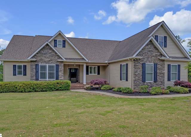 Property at 137 Crawford Lake Dr, Easley, SC 29642, 4 beds, 3 baths