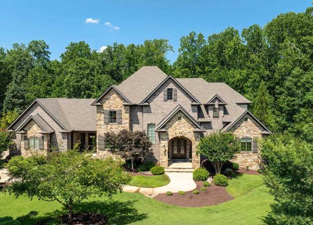Property at 102 Welling Cir, Greenville, SC 29607, 5 beds, 5.5 baths