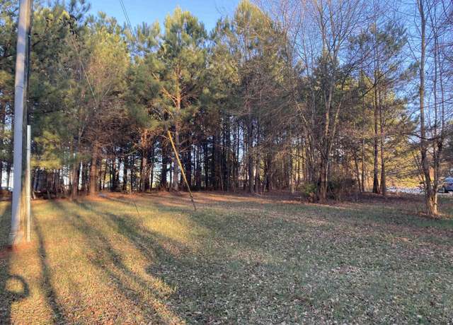 Property at 6 Dogwood Ln, Townville, SC 29689