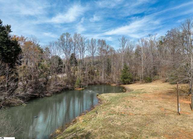 Property at 620 Crestwood Dr, Greenville, SC 29609