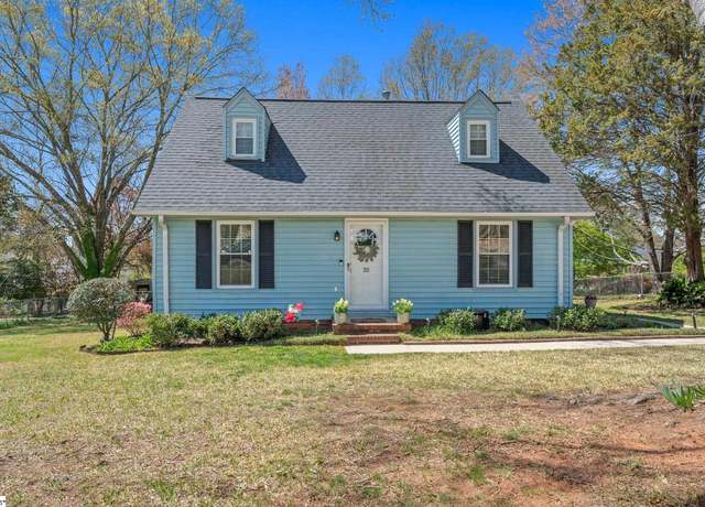 Property at 212 Dayton Dr, Easley, SC 29642, 3 beds, 2 baths