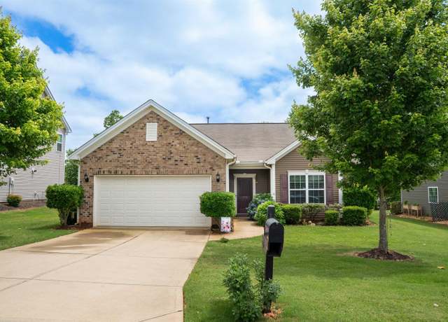 Property at 175 Castleton Cir, Boiling Springs, SC 29316, 4 beds, 2 baths