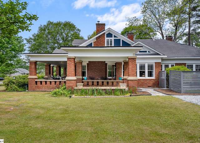 Property at 227 S Main St, Anderson, SC 29654, 3 beds, 2 baths