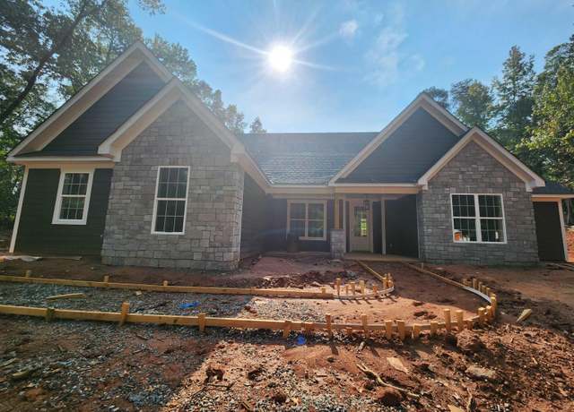 Property at 315 Lakefront Dr, Anderson, SC 29626, 4 beds, 3 baths