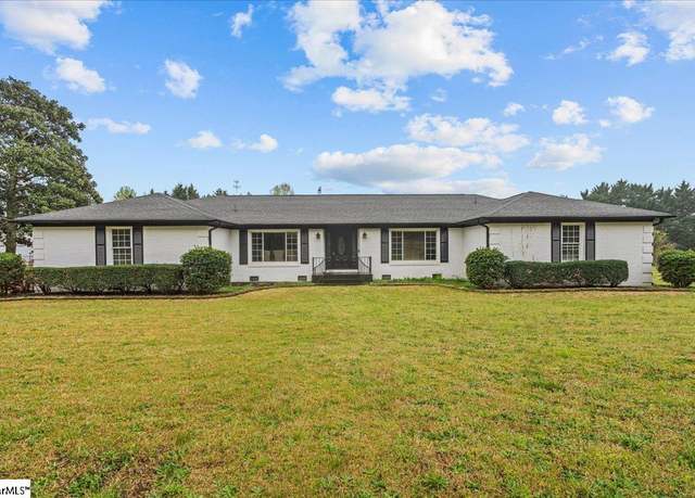 Property at 690 Zion Hill Rd, Spartanburg, SC 29307, 4 beds, 3 baths