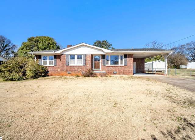 Property at 4 Yeoman St, Greenville, SC 29605, 3 beds, 2 baths