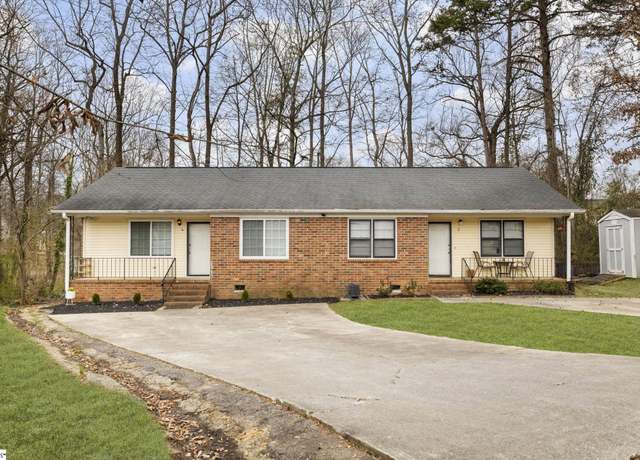 Property at 2 Grant Ct, Taylors, SC 29687, 4 beds, 3 baths