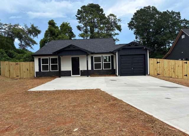 Property at 853 S Church St, Spartanburg, SC 29306, 3 beds, 2 baths