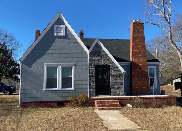Property at 901 N Harper St, Laurens, SC 29360, 3 beds, 2 baths