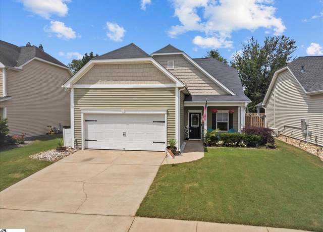 Property at 1044 Merlot Ct, Moore, SC 29369, 4 beds, 2.5 baths
