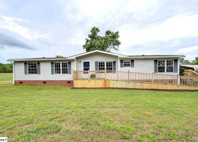 Property at 131 E Church Rd, Easley, SC 29642, 3 beds, 2 baths