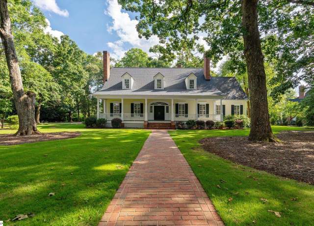 Property at 15 Annas Pl, Simpsonville, SC 29681, 4 beds, 4 baths