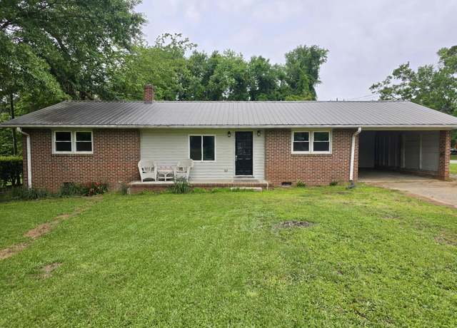Property at 100 Tucker Rd, Spartanburg, SC 29306, 3 beds, 2 baths