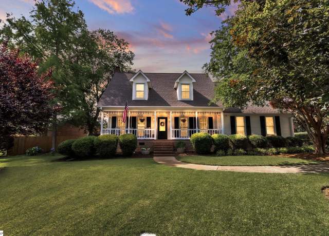 Property at 200 Foxhound Rd, Simpsonville, SC 29680, 4 beds, 3 baths