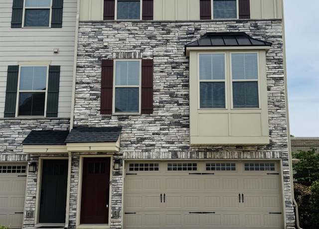 Property at 9 Eagle Wood Dr, Greenville, SC 29607, 3 beds, 3 baths