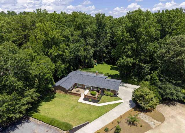 Property at 313 Haverhill Cir, Easley, SC 29640, 4 beds, 3 baths