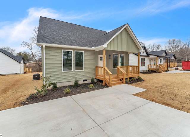Property at 181 Dodd St, Wellford, SC 29385, 3 beds, 2.5 baths