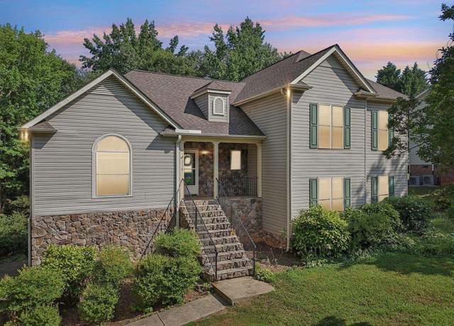 Property at 710 Pineapple Pointe Unit 606 Apricot Ln, Greenville, SC 29607, 5 beds, 3.5 baths