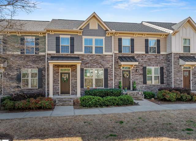 Property at 36 Itasca Dr, Greenville, SC 29609, 3 beds, 2.5 baths