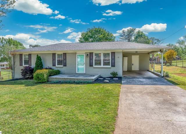 Property at 105 S Buckhorn Rd, Greenville, SC 29609, 3 beds, 1.5 baths