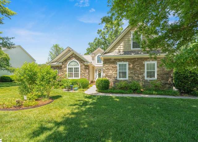 Property at 213 Franklin Oaks Ln, Greer, SC 29651, 3 beds, 2.5 baths