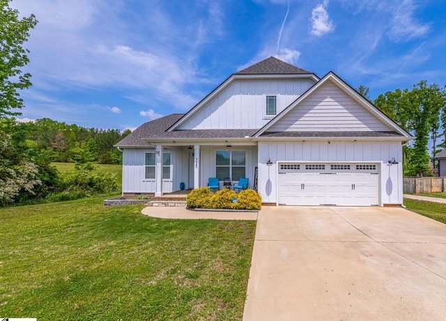 Property at 725 Lightwood Knot Rd, Woodruff, SC 29388, 3 beds, 2.5 baths