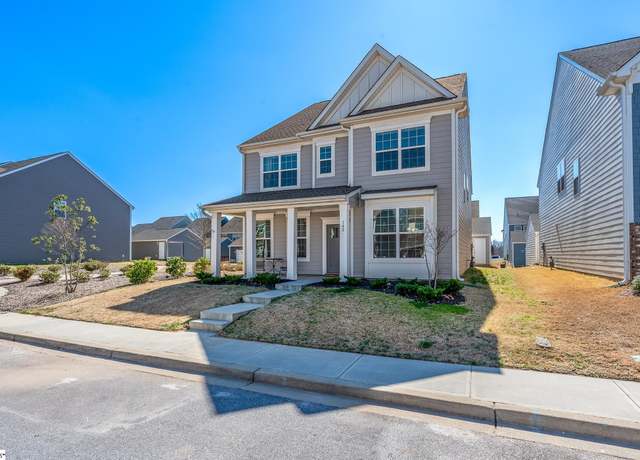 Property at 142 Magnolia St, Woodruff, SC 29388, 4 beds, 3.5 baths