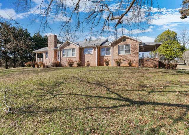 Property at 2224 Gentry Memorial Hwy, Pickens, SC 29671, 2 beds, 1 bath