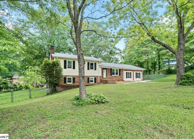 Property at 116 Kennedy St, Easley, SC 29642, 6 beds, 2 baths