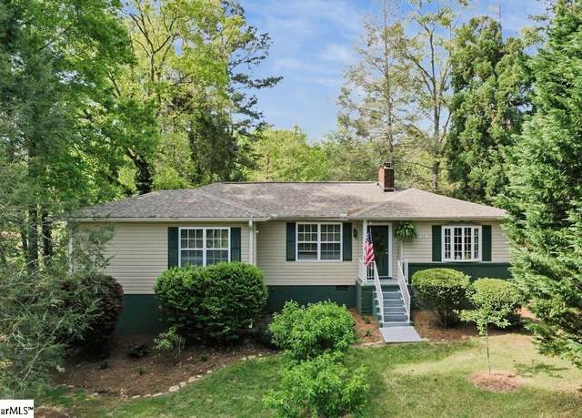 Property at 103 Forest Ave, Landrum, SC 29356, 4 beds, 3 baths