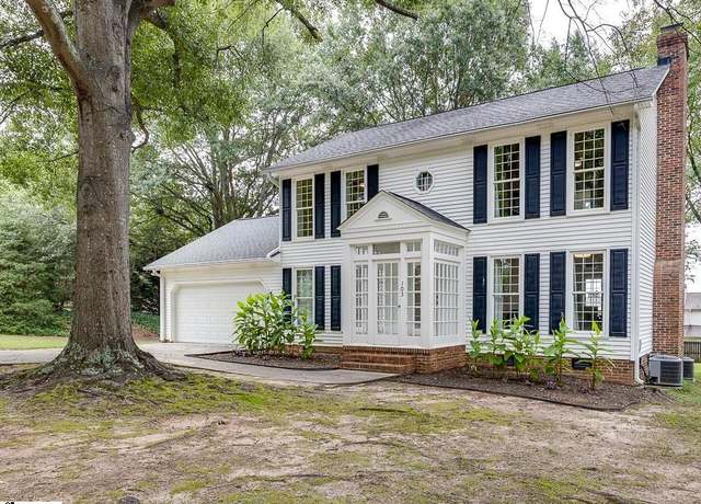 Property at 103 Cosgrove Ln, Taylors, SC 29687, 3 beds, 2.5 baths