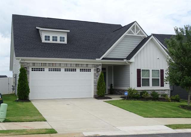 Property at 5 Comanche Trl, Greenville, SC 29607, 3 beds, 2 baths