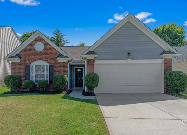 Property at 102 Tralee Ln, Greer, SC 29650, 3 beds, 2 baths