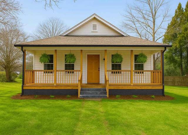 Property at 62 Airport Rd, Spartanburg, SC 29306, 3 beds, 1 bath