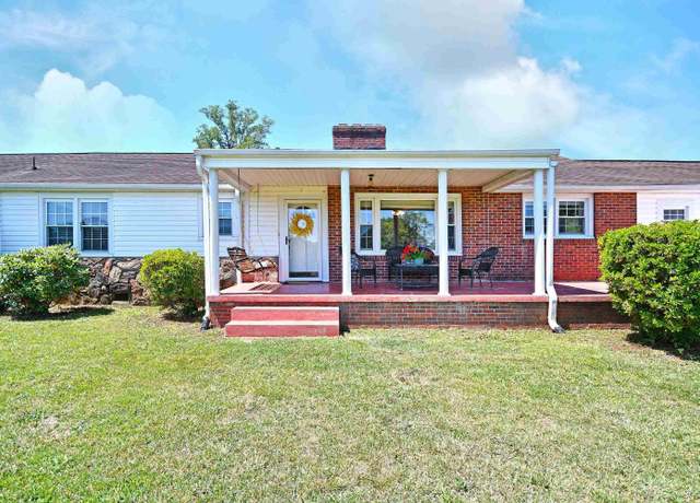 Property at 10 Sulphur Springs Dr, Greenville, SC 29617, 3 beds, 2 baths