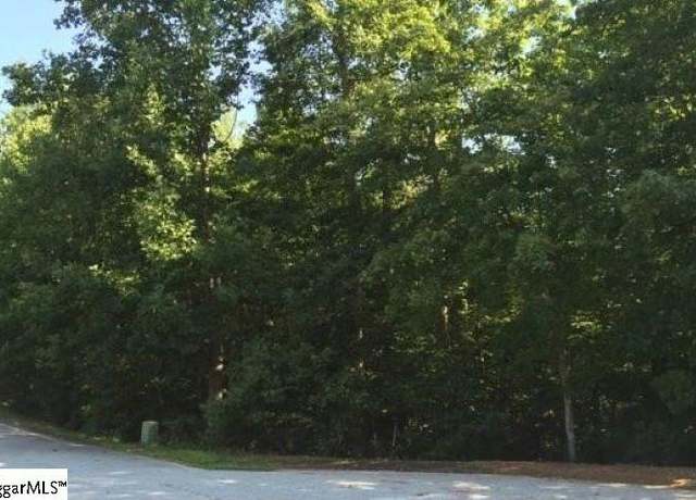 Property at 6 Brown Deer Trl, Travelers Rest, SC 29690